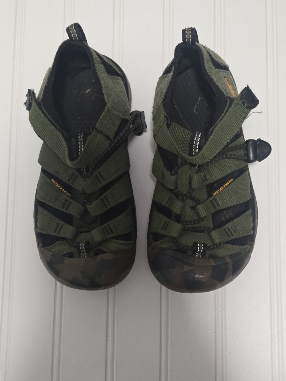Keen Kid Waterproof Outdoor Sandals / Size 2